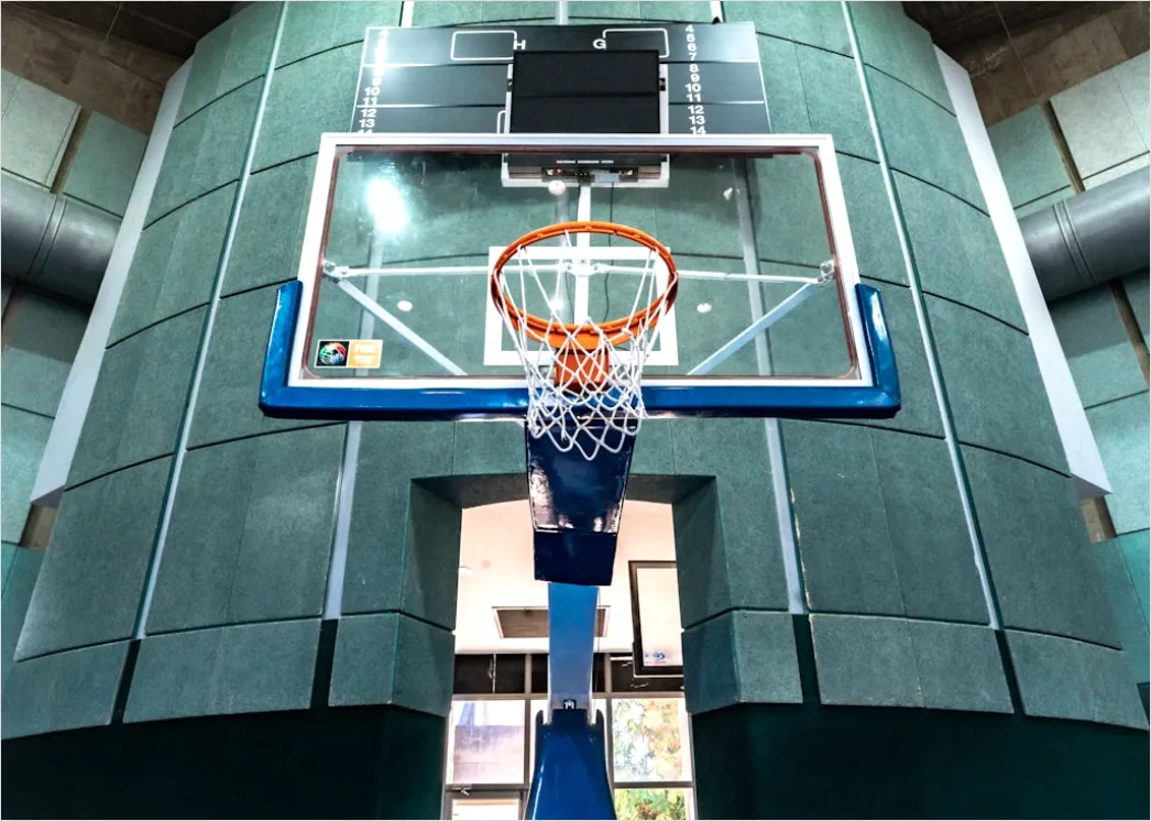 Detail Basketball Dunk Foto In Der Halle Number 17