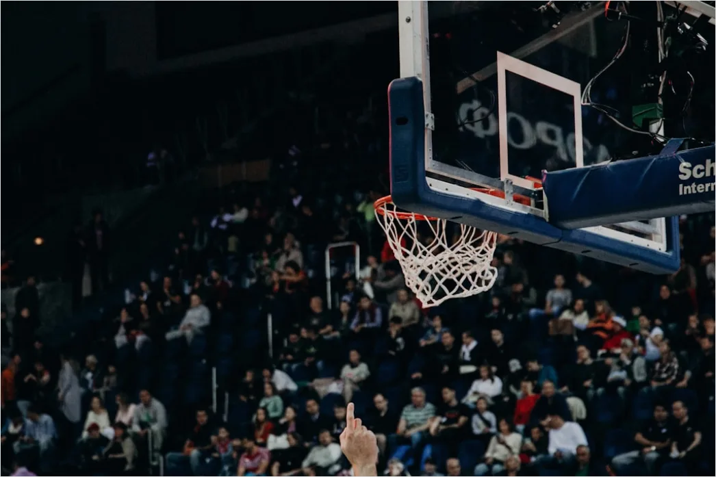 Detail Basketball Dunk Foto In Der Halle Number 19
