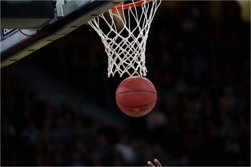 Detail Basketball Dunk Foto In Der Halle Number 6