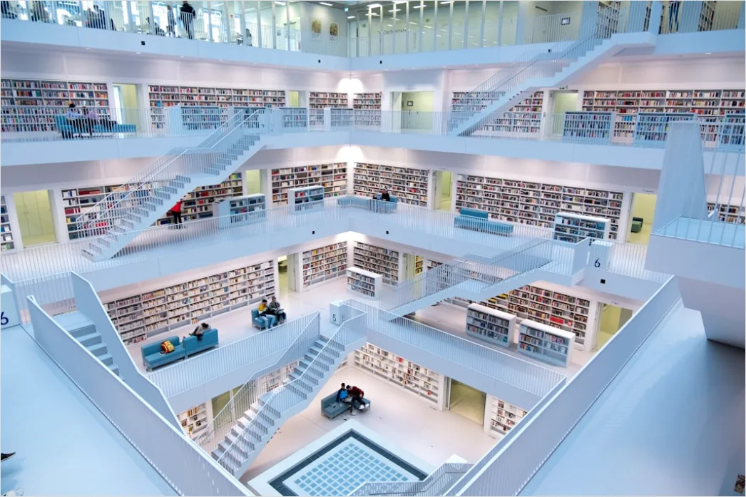 Detail Bibliothek Innenraum Hohe Regale Perspektive Number 13