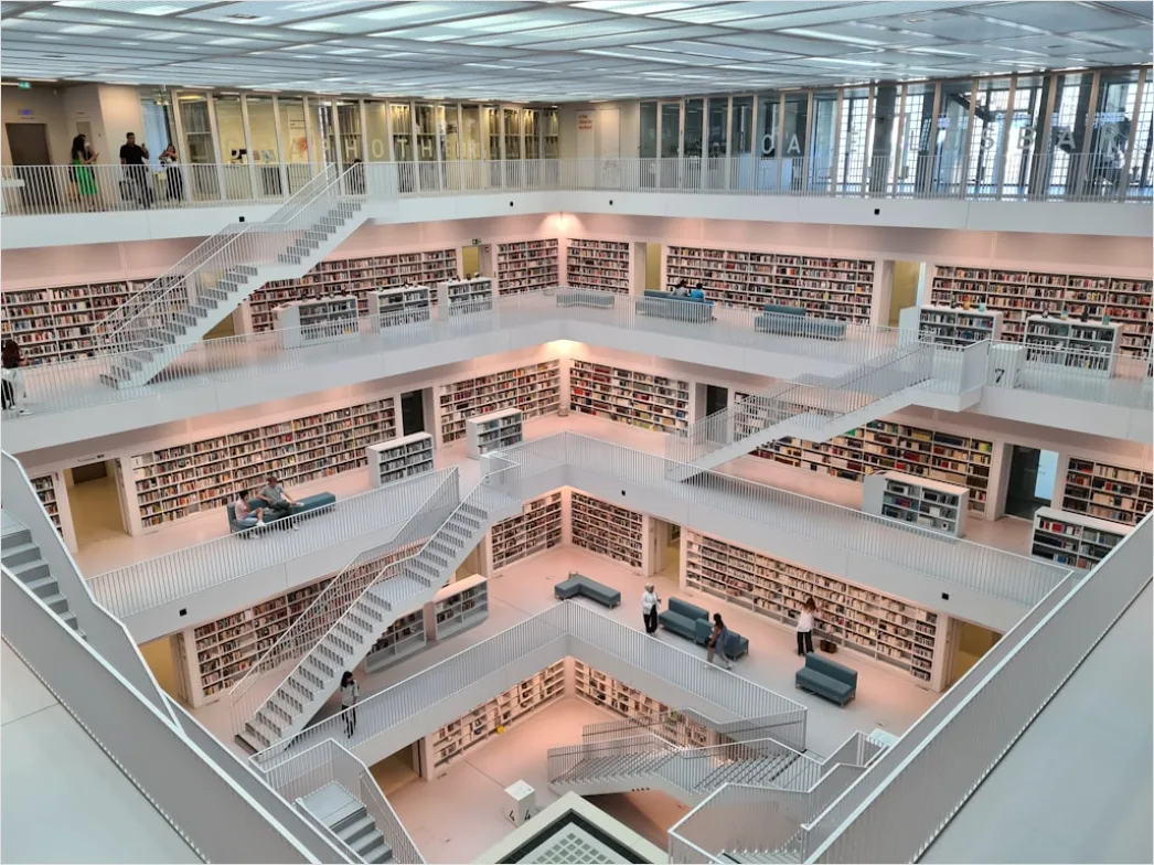 Detail Bibliothek Innenraum Hohe Regale Perspektive Number 17