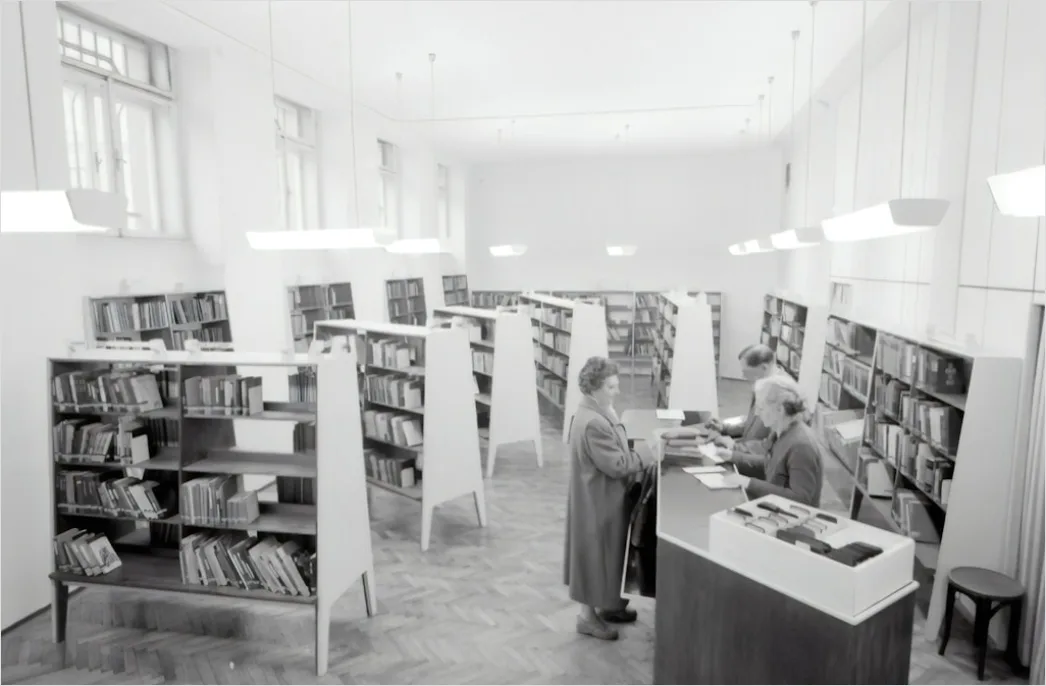 Detail Bibliothek Innenraum Hohe Regale Perspektive Number 19