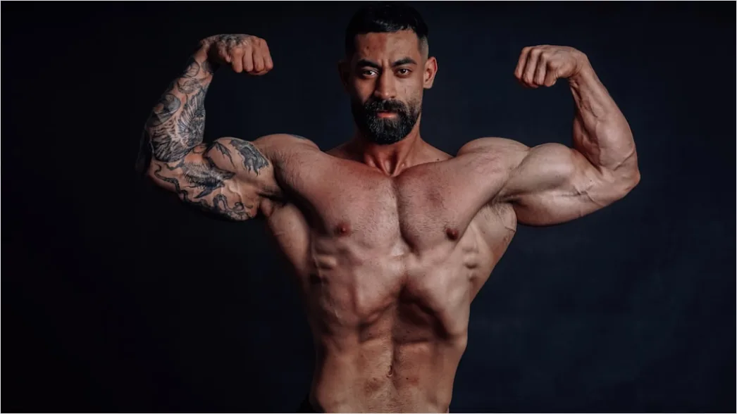 Detail Bodybuilding Posing Im Studio Foto Männlich Number 2