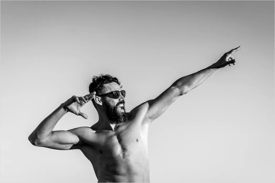 Detail Bodybuilding Posing Im Studio Foto Männlich Number 18