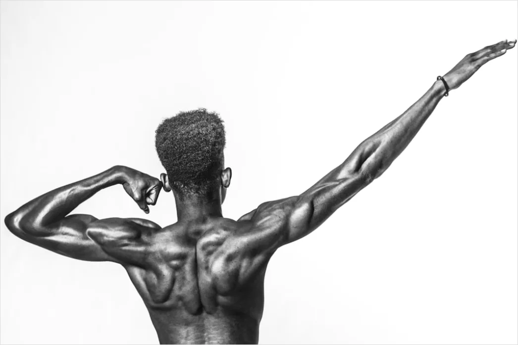 Detail Bodybuilding Posing Im Studio Foto Männlich Number 6