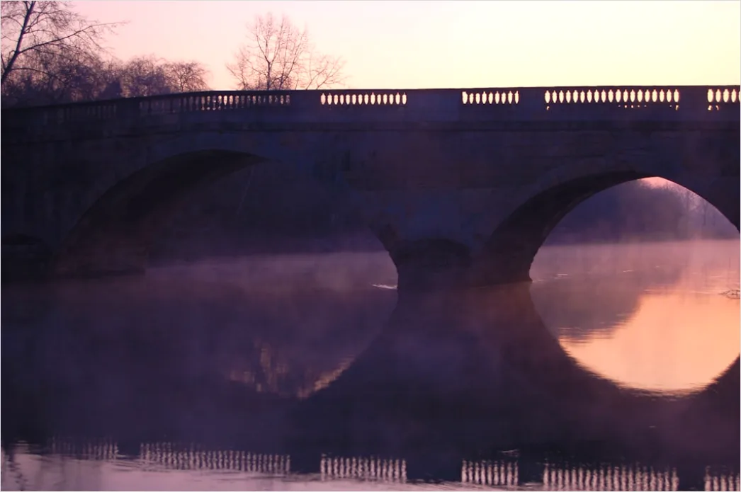 Detail Bogenbrücke über Fluss Nebel Morgenstimmung Number 11