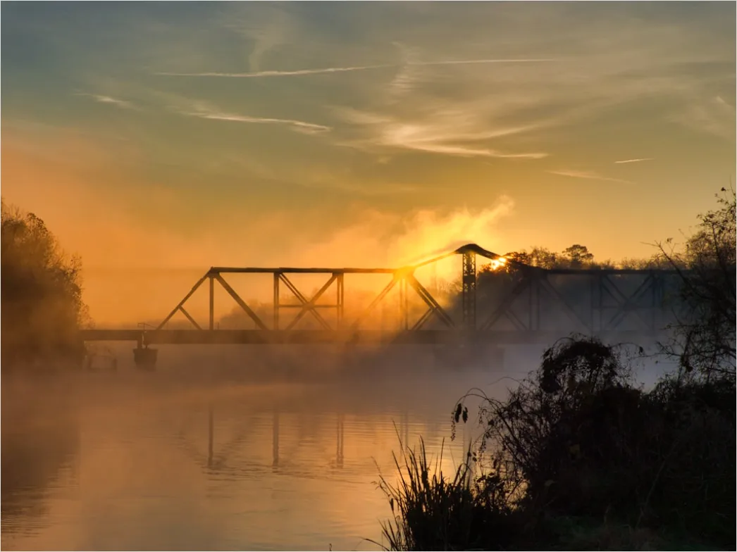 Detail Bogenbrücke über Fluss Nebel Morgenstimmung Number 14