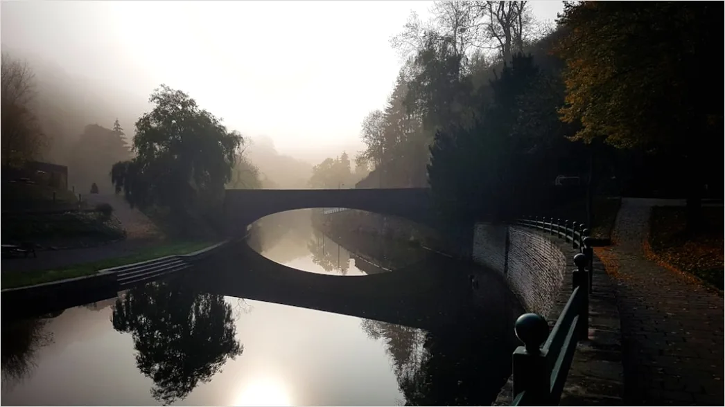 Detail Bogenbrücke über Fluss Nebel Morgenstimmung Number 15
