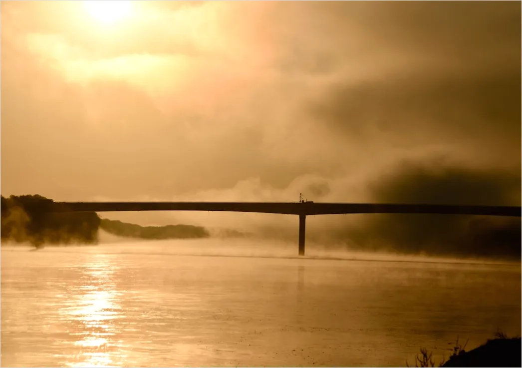 Detail Bogenbrücke über Fluss Nebel Morgenstimmung Number 5