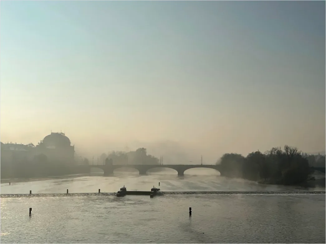 Detail Bogenbrücke über Fluss Nebel Morgenstimmung Number 9