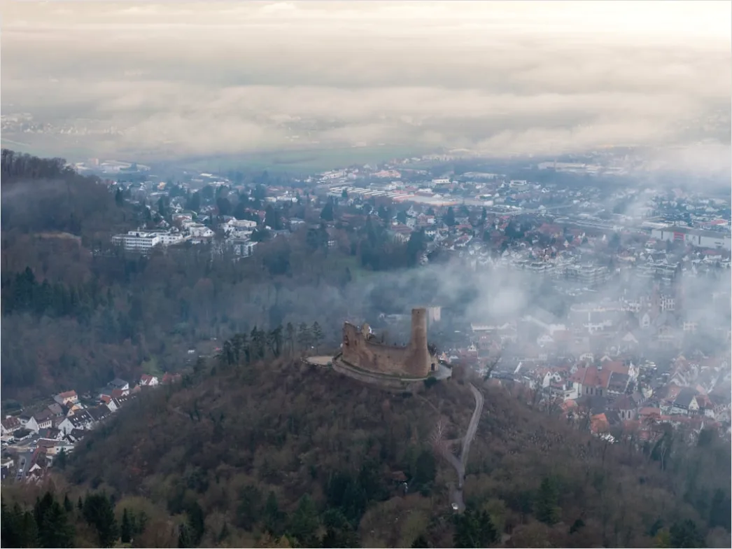 Detail Burg Auf Berg Nebel Stimmungsvoll Number 13
