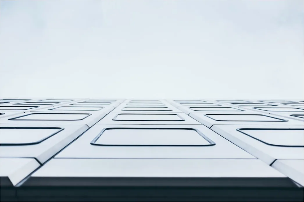 Detail Cloud Computing Konzept Datenwolke Overlay Auf Server Foto Number 9
