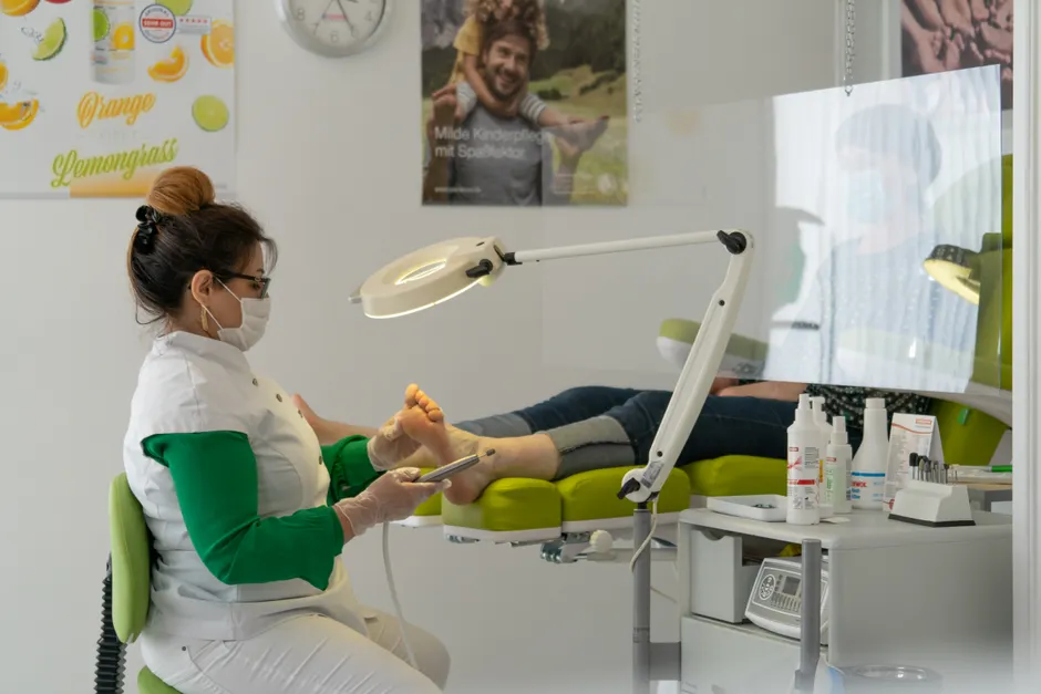 Detail Diagnosegespräch Mit Patient Im Sprechzimmer Number 8
