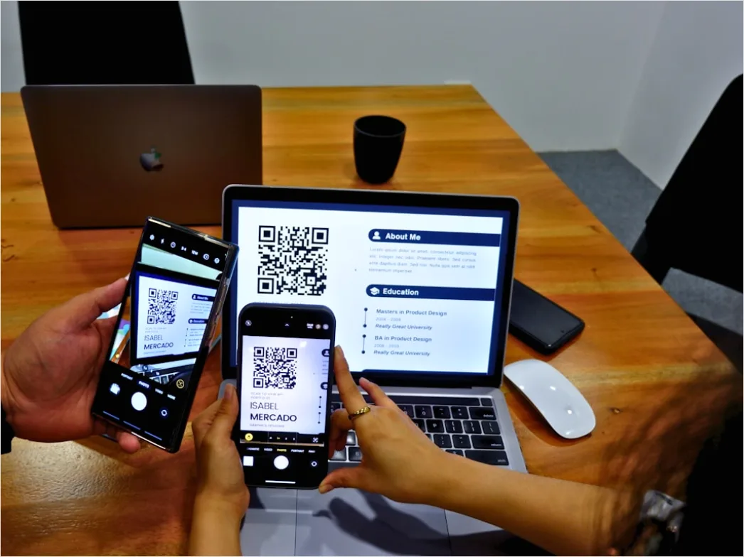 Detail Digitaler Impfnachweis Qr Code Auf Handy Number 6
