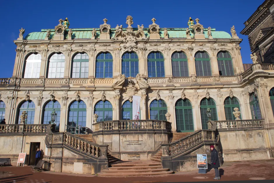 Detail Dresden Zwinger Barock Hof Perspektive Number 8