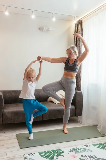 Familie Macht Sport Zuhause Foto 356d
