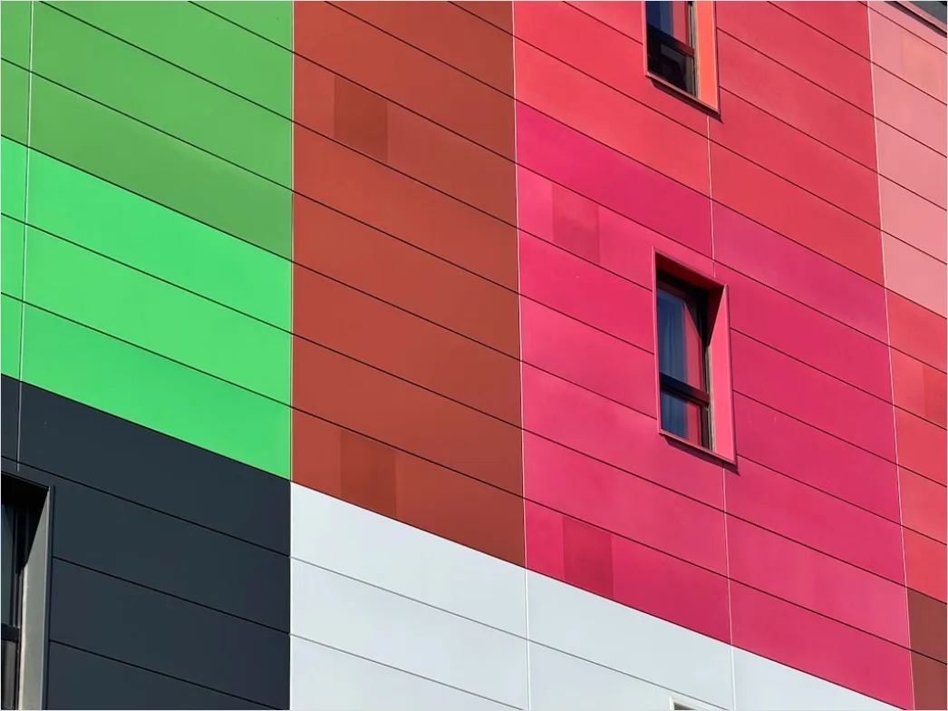 Detail Farbige Fassade Modern Geometrische Formen Number 7