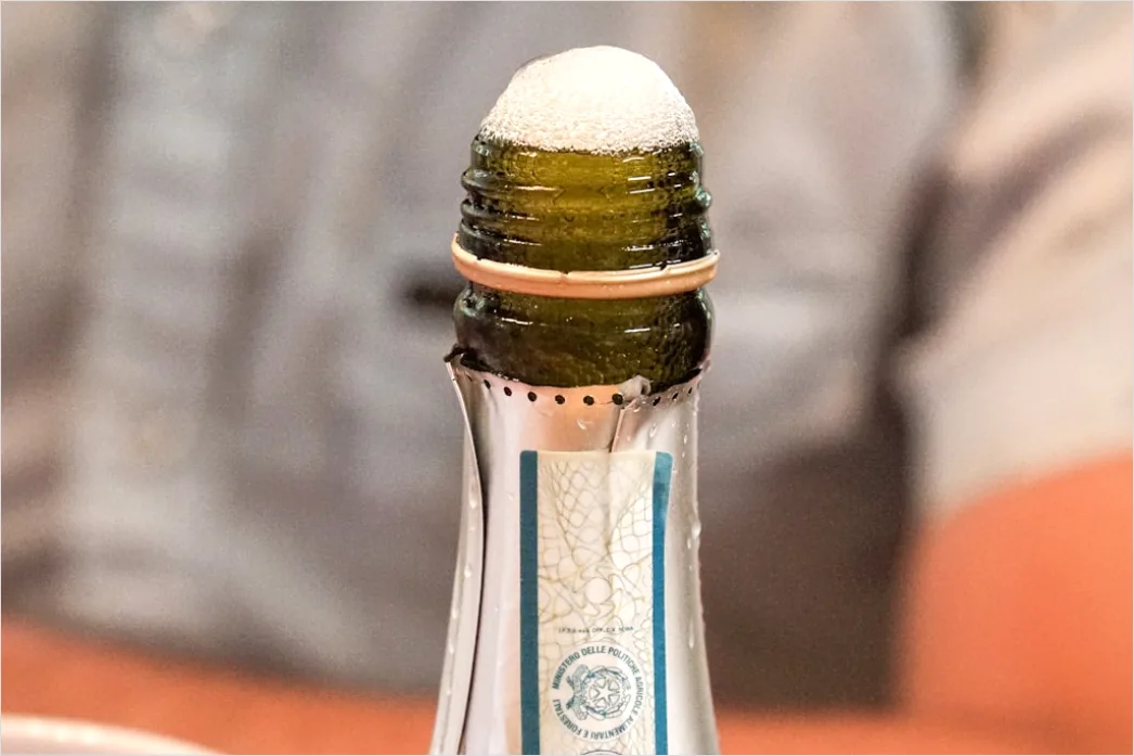 Detail Flasche Im Flaschenhalter Foto Detail Number 15