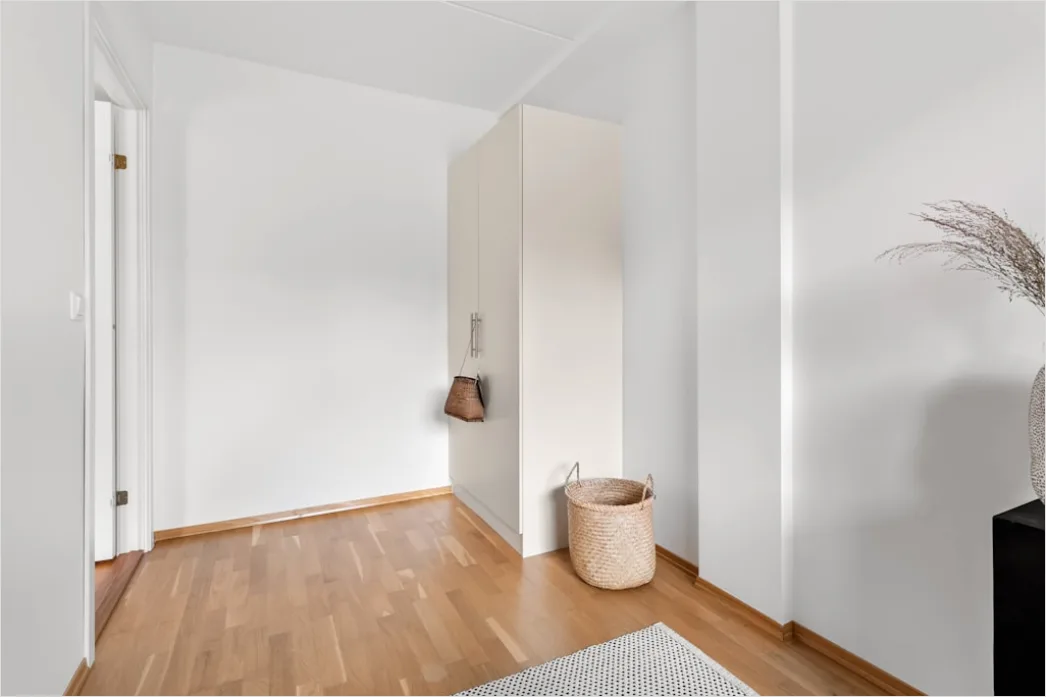 Detail Flur Minimalistisch Tageslicht Clean Design Number 5