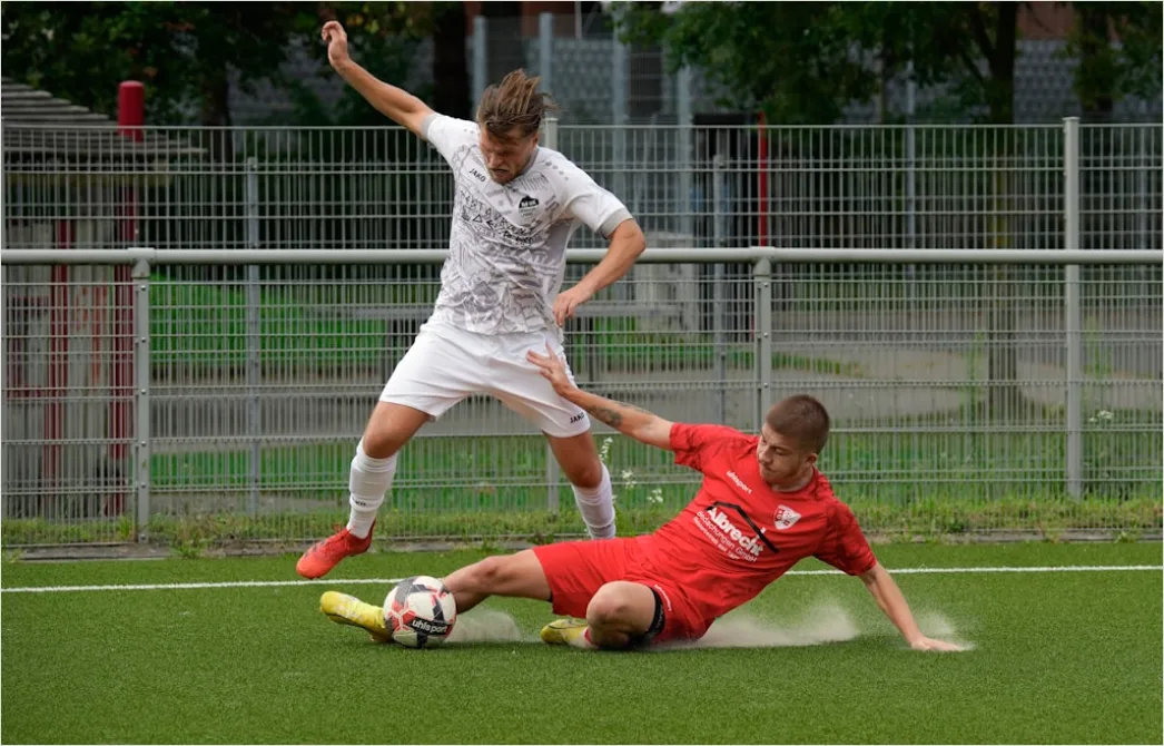 Detail Fußball Spielszene Zweikampf Foto Action Number 9