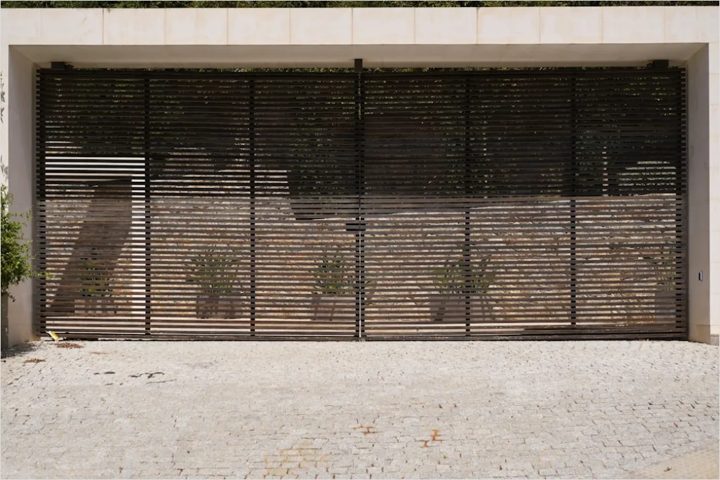 Detail Garage Tor Modern Minimalistisch Frontansicht Number 8