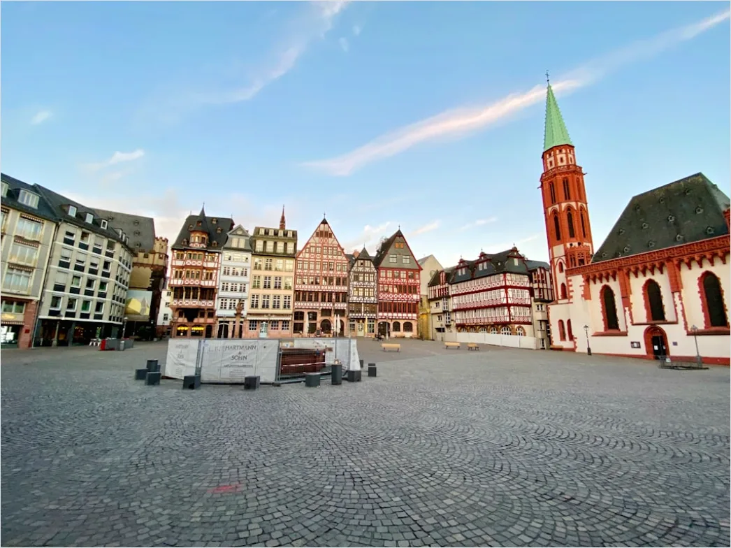Detail Historisches Rathaus Marktplatz Panorama Menschenleer Number 16