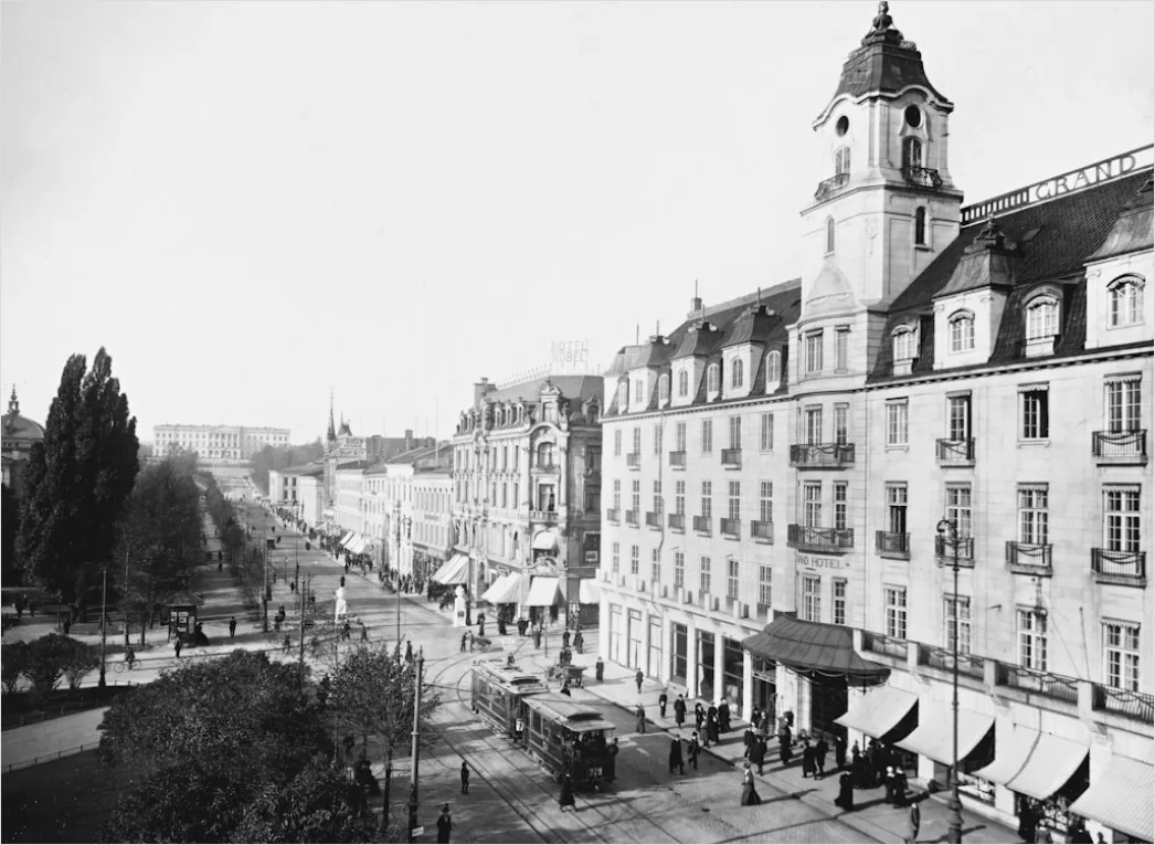 Detail Historisches Rathaus Marktplatz Panorama Menschenleer Number 20