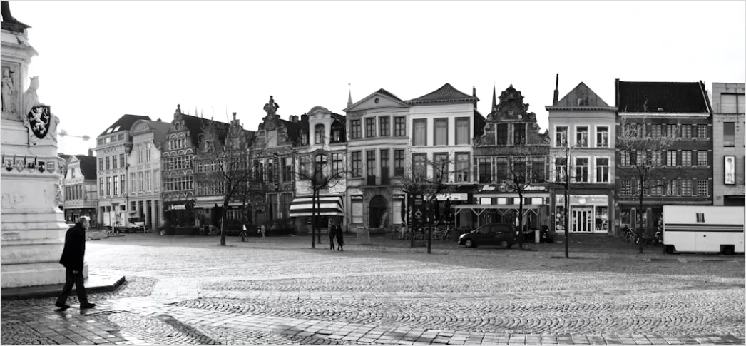 Detail Historisches Rathaus Marktplatz Panorama Menschenleer Number 6