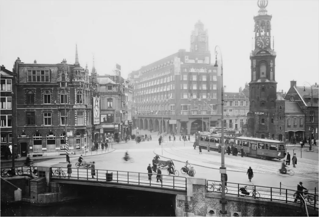 Detail Historisches Rathaus Marktplatz Panorama Menschenleer Number 8
