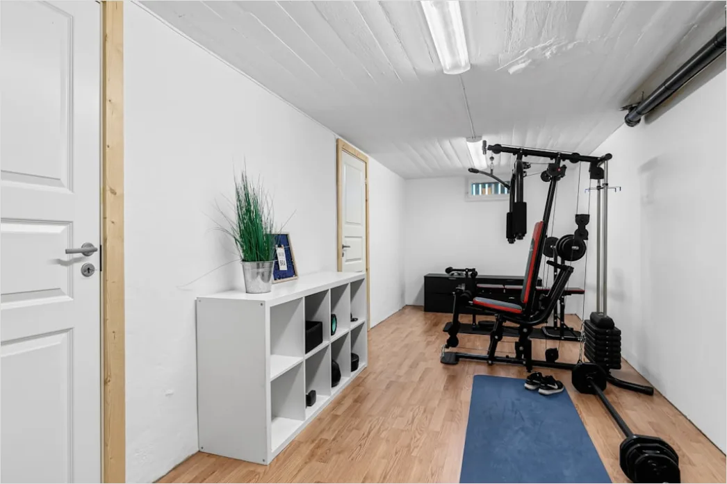 Detail Home Gym Setup Im Keller Foto Number 3