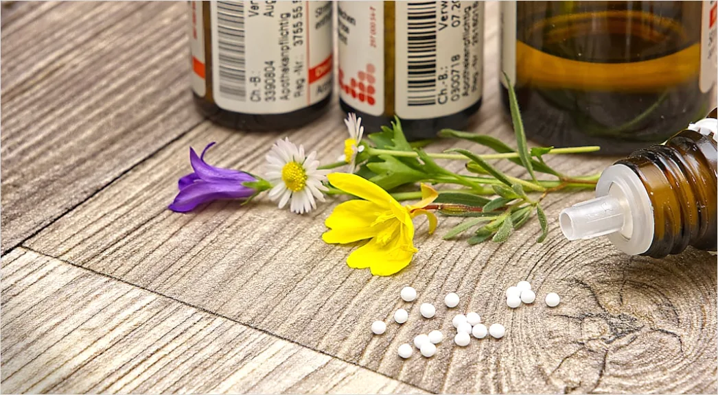 Homoeopathie Globuli Flaeschchen Nahaufnahme 42f5
