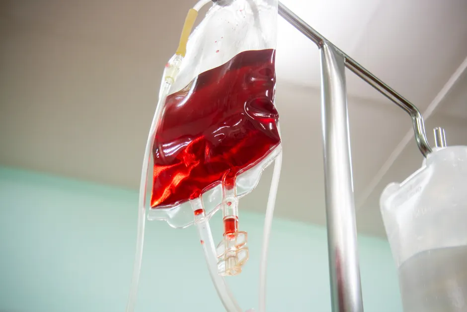 Detail Infusionsständer Mit Infusion Am Krankenbett Number 12