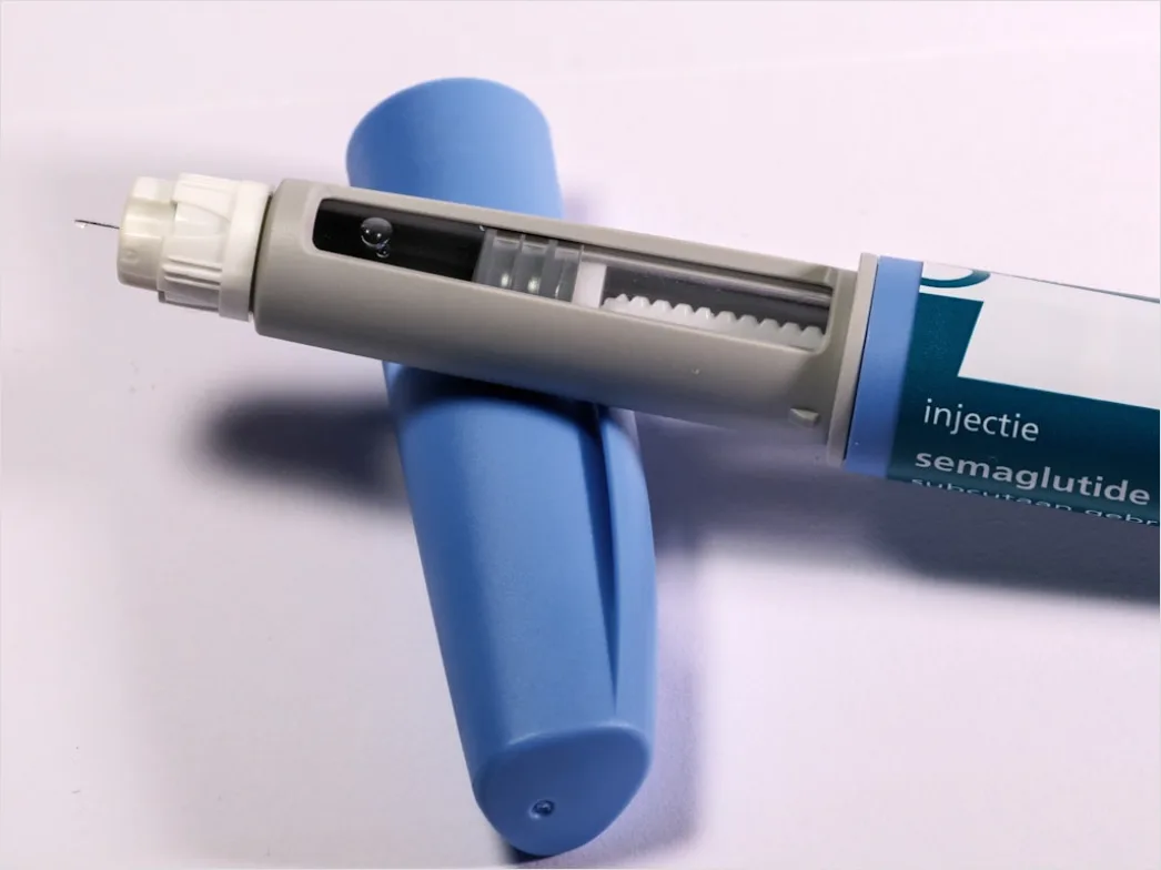 Detail Insulin Pen Und Teststreifen Flat Lay Number 9