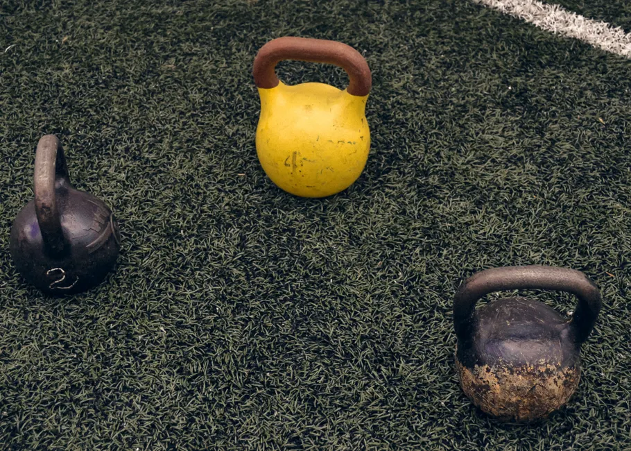 Detail Kettlebell Auf Betonboden Foto Minimal Number 6