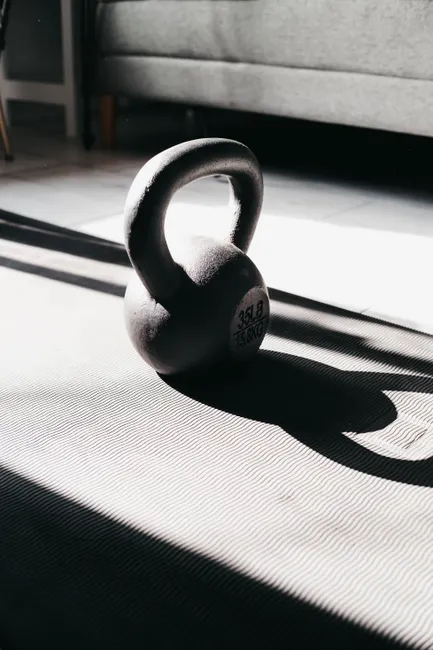 Detail Kettlebell Workout Zuhause Foto In Küche Number 9