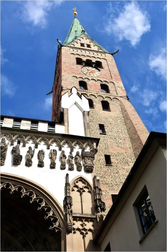 Detail Kirche Turmspitze Gegen Blauen Himmel Detail Number 3