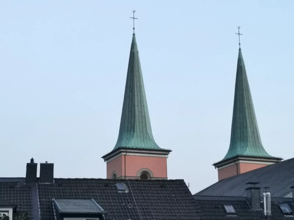 Detail Kirche Turmspitze Gegen Blauen Himmel Detail Number 5