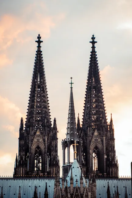 Detail Kölner Dom Außenansicht Dramatischer Himmel Number 20