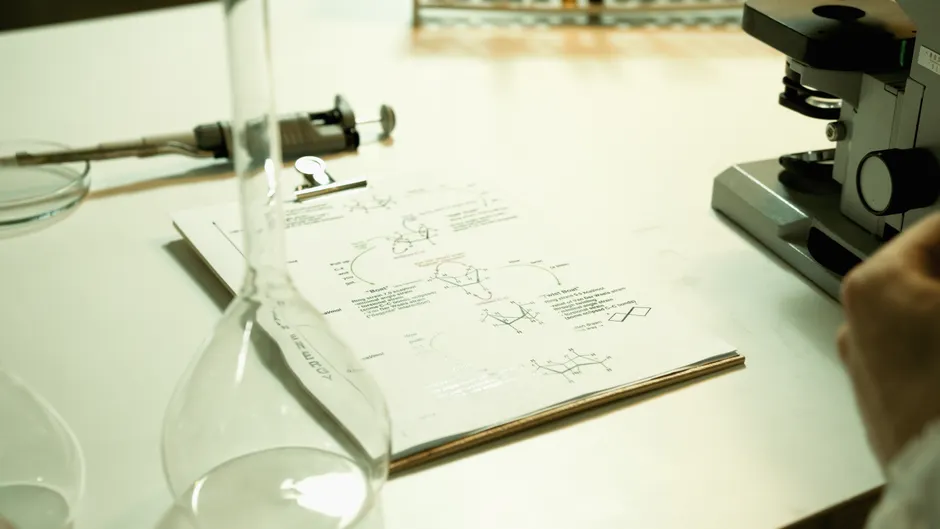 Detail Labor Notizen Und Diagramme Auf Klemmbrett Number 2