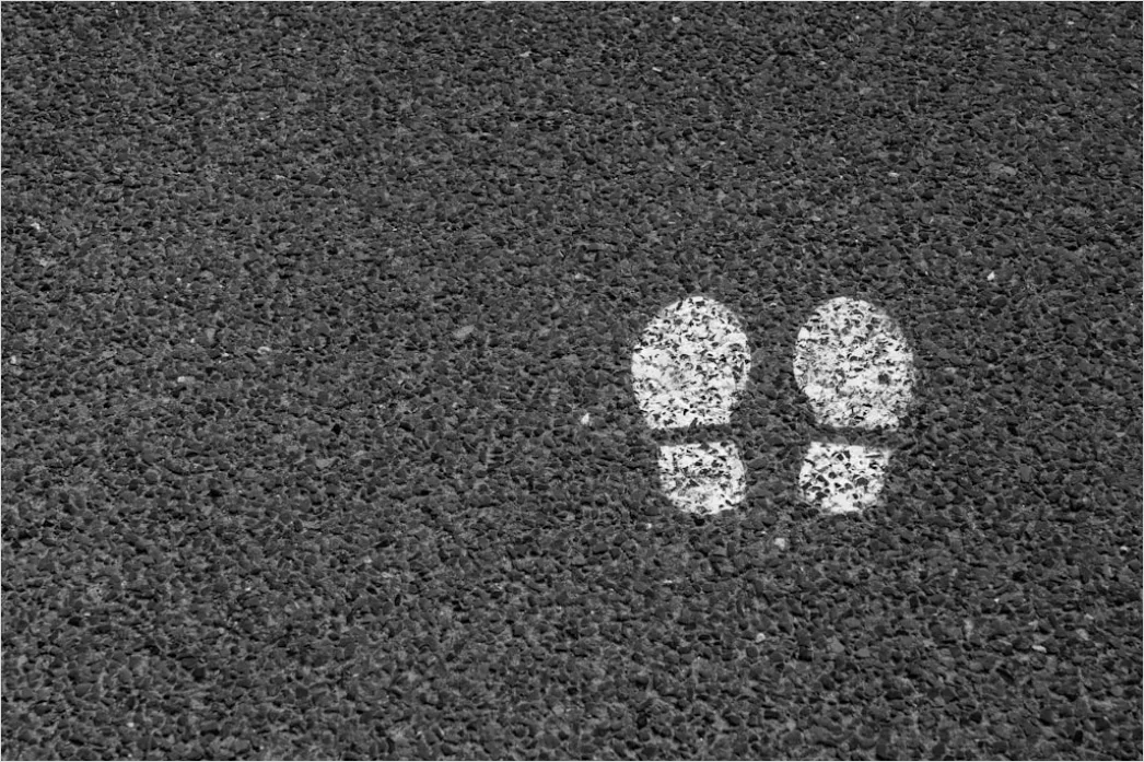Lauftechnik Detail Fuss Auf Asphalt Foto 53db