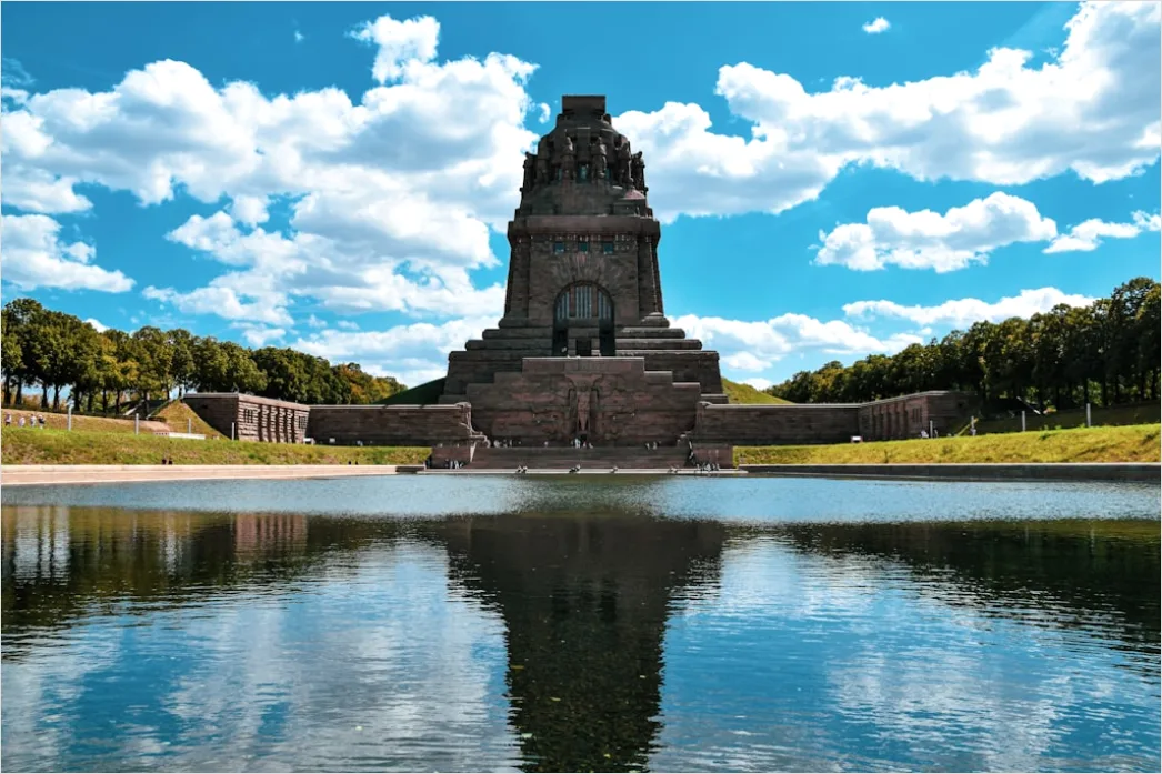 Leipzig Voelkerschlachtdenkmal Dramatischer Himmel 19ad