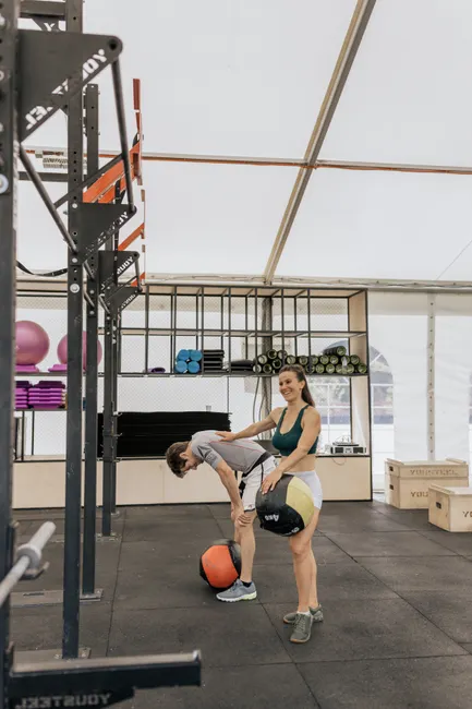 Detail Medicine Ball Slam Foto Kraft Number 4