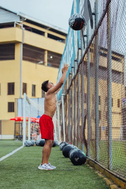 Detail Medicine Ball Slam Foto Kraft Number 6