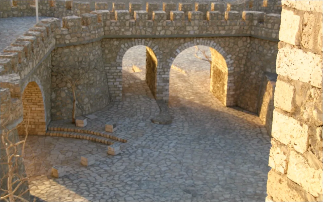 Detail Mittelalterliche Stadtmauer Mit Torbogen Perspektive Number 18
