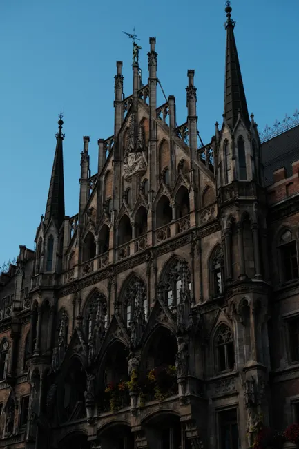 Muenchner Rathaus Fassade Detail Neugotik Ca9a
