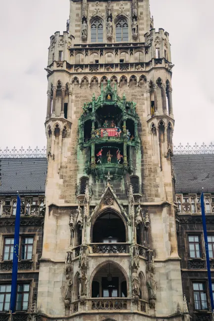Detail Münchner Rathaus Fassade Detail Neugotik Number 2