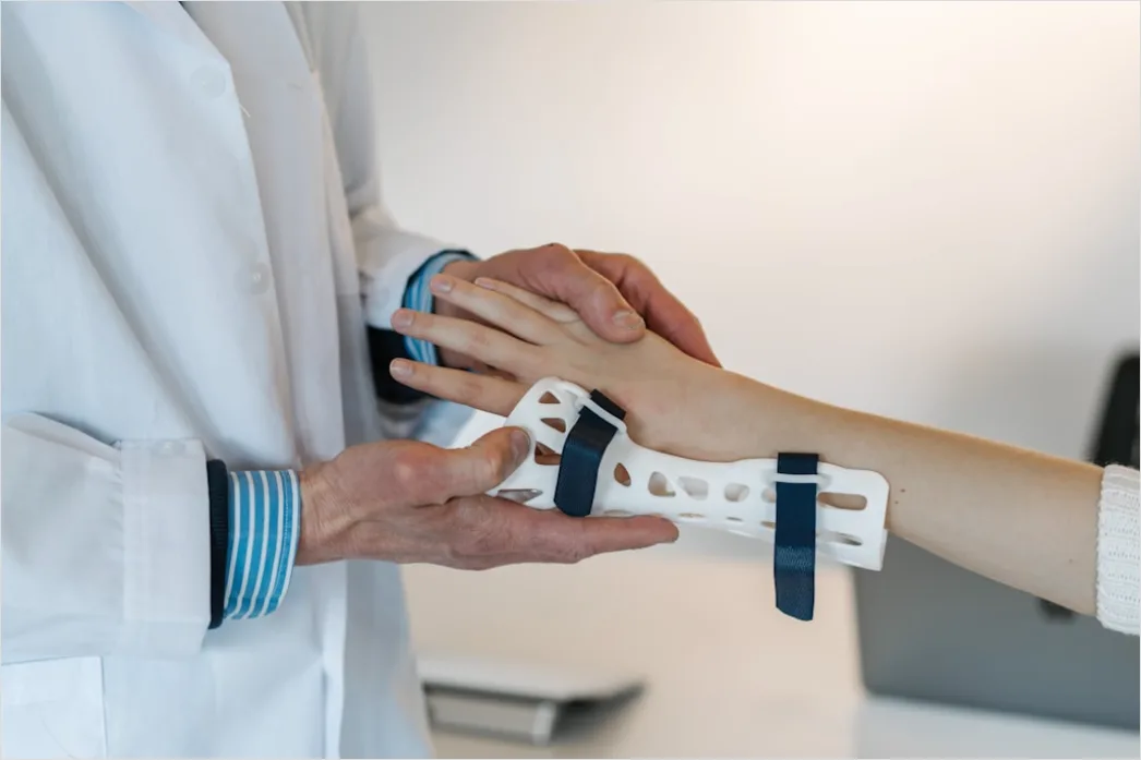 Patientenarmband Am Handgelenk Nahaufnahme 8073