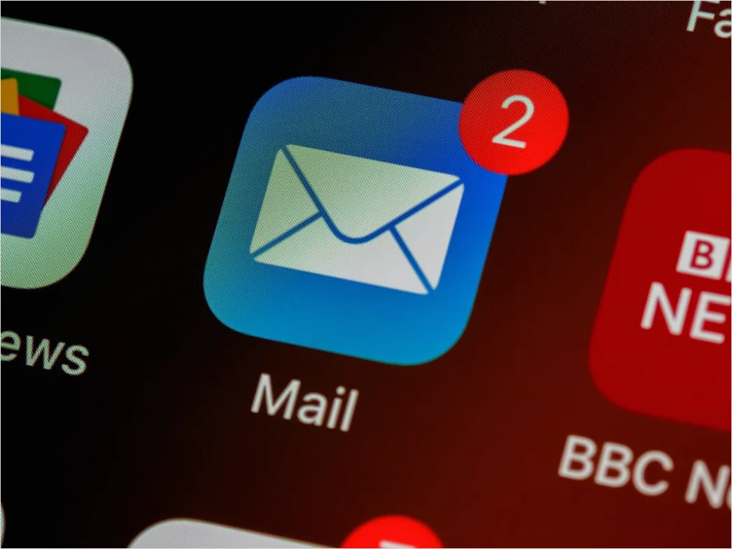 Phishing Email Warnung Im Postfach Foto Nahaufnahme 073b
