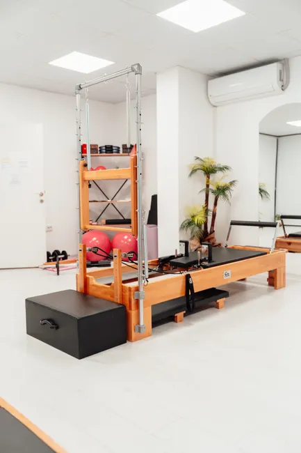 Detail Pilates Reformer Training Foto Modern Number 8