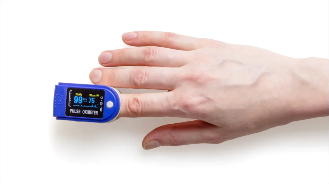 Pulsoximeter Am Finger Messung Nahaufnahme 1031